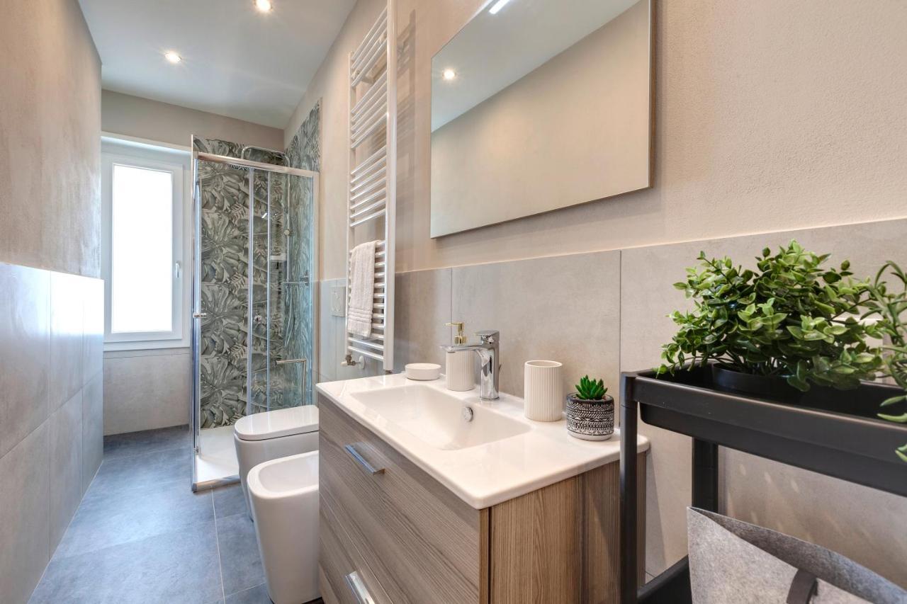 Khione Apartment By Mamo Firenze Bagian luar foto